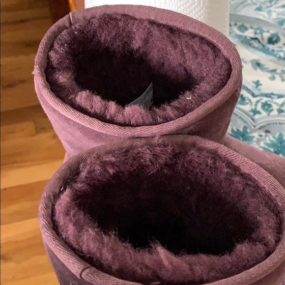 PURPLE SHORT UGGS - Picture 9 of 10